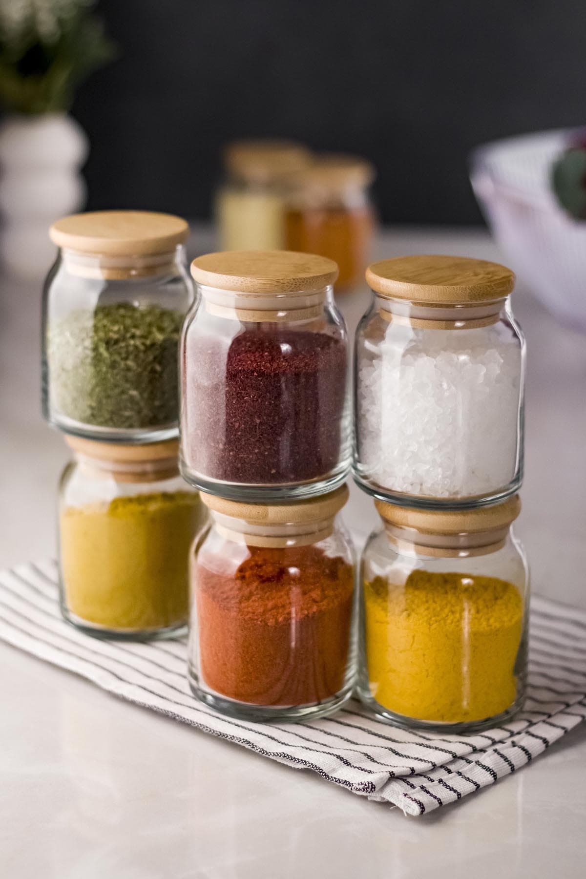 Premium 6'lı Bambu Kapaklı Cam Baharatlık Seti - 200 ML Vakumlu Saklama