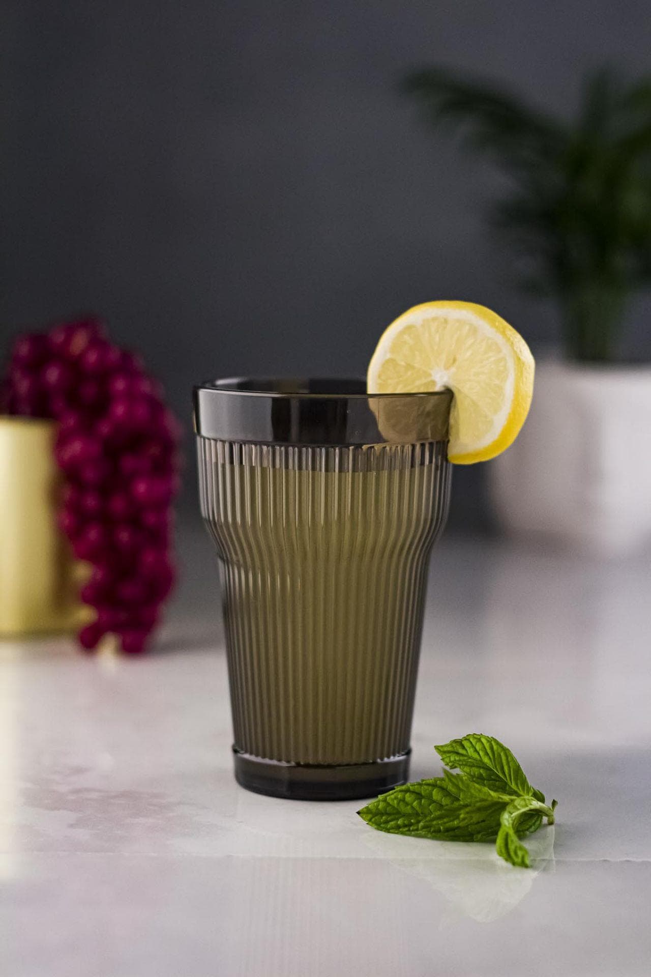 Premium Akrilik Füme Bardağı 400 ml - Kırılmaz, Bulaşık Makinesinde Yıkanabilir Su ve Meşrubat Bardağı