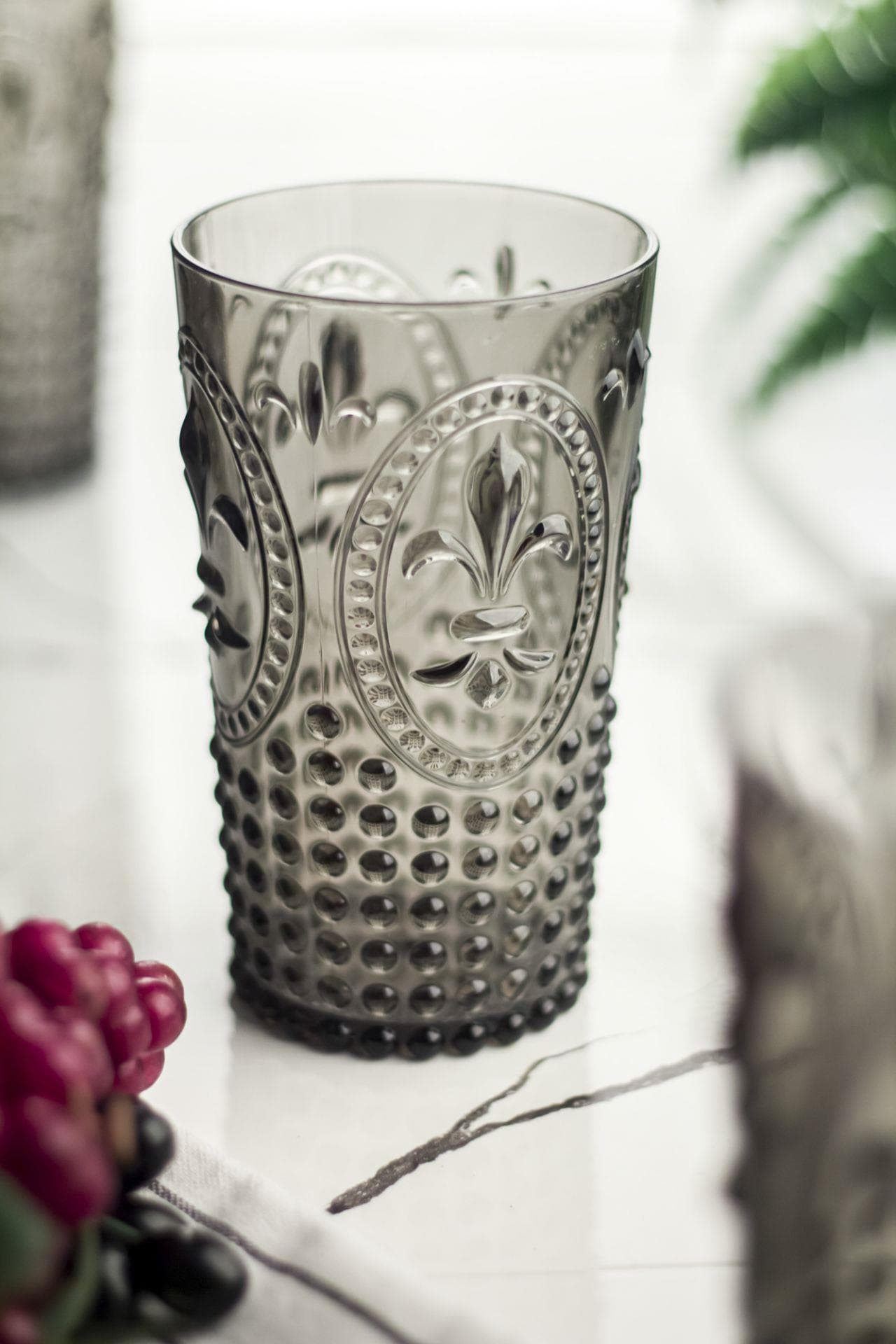 Premium Akrilik Füme Tekli Uzun Bardak - 750 ml Büyük Boy, Kırılmaz Su ve Meşrubat Bardağı