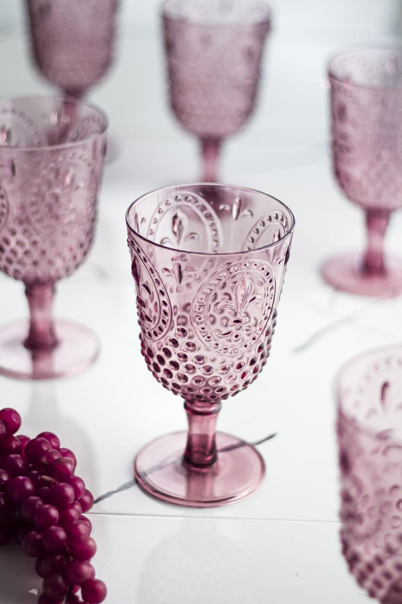 Premium Akrilik Mürdüm Tekli Kadeh - 450 ml Bulaşık Makinesinde Yıkanabilir Dayanıklı Bardağı