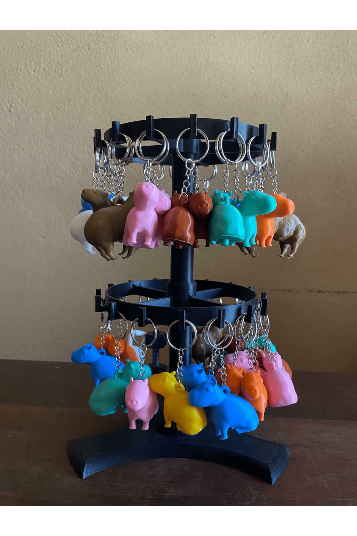 Premium 360 Derece Dönen Anahtarlık Standı - Çift Katlı Siyah Sergi Ünitesi